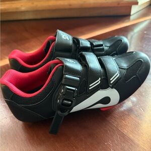 Peloton Bike cycling cleats - women’s size 8